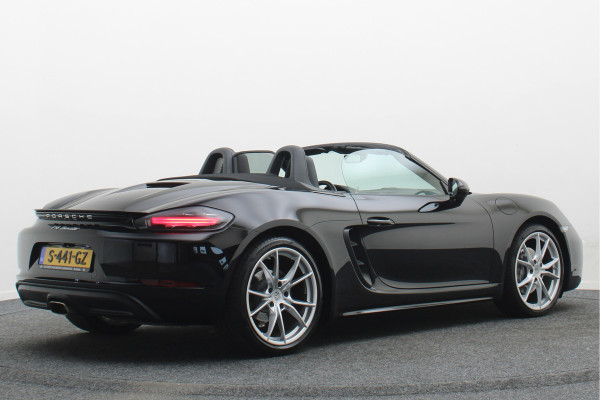 Porsche 718 Boxster 2.0 T Camera, Navigatie, Stoelverwarming, Xenon, PDC