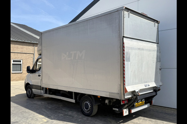 Mercedes-Benz Sprinter 317 1.9 CDI Automaat Bakwagen Laadklep Cruise Control Climate Control Meubelbak Koffer