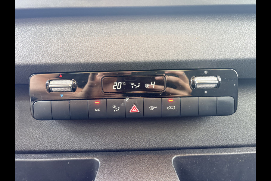 Mercedes-Benz Sprinter 317 1.9 CDI Automaat Bakwagen Laadklep Cruise Control Climate Control Meubelbak Koffer
