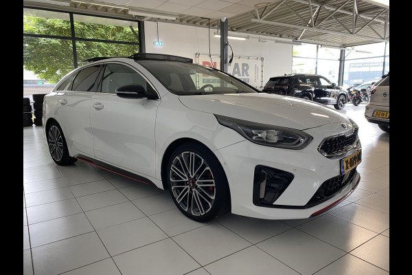 Kia ProCeed 1.6 T-GDI GT 205 PK Panoramadak /JBL Sound / stuur/stoelverw /elec achterklep /Elec stoel met geheugen