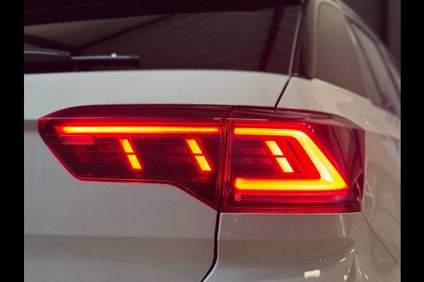Volkswagen T-Roc 2.0 TSI 4Motion 3X R-LINE | PANO | IQ LIGHT | BEATS | VOL!