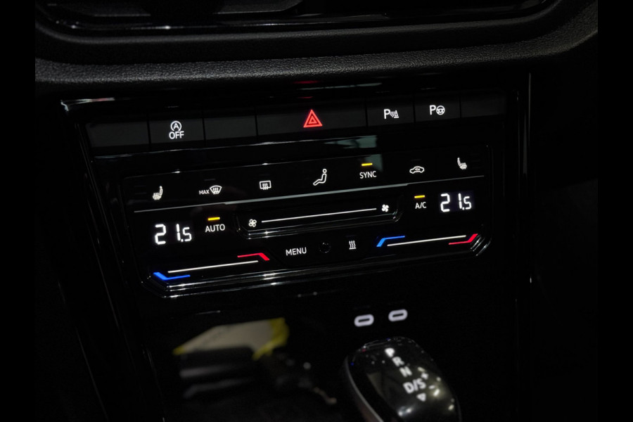 Volkswagen T-Roc 2.0 TSI 4Motion 3X R-LINE | PANO | IQ LIGHT | BEATS | VOL!