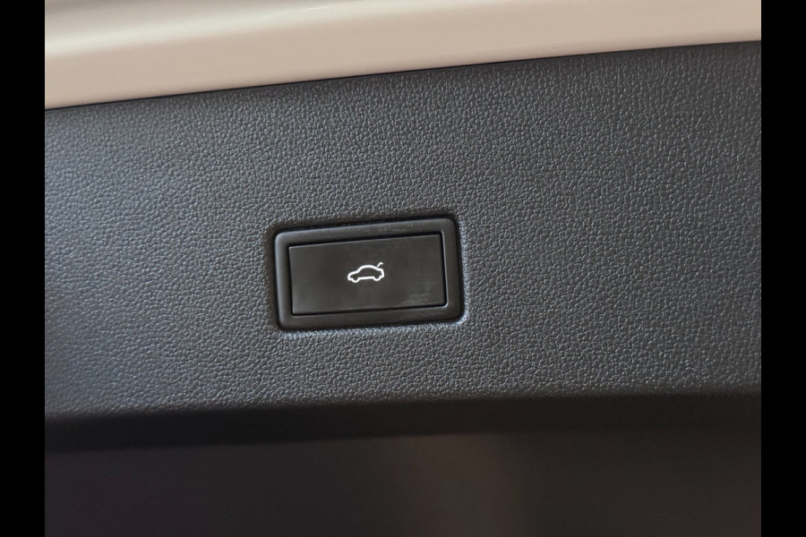 Volkswagen T-Roc 2.0 TSI 4Motion 3X R-LINE | PANO | IQ LIGHT | BEATS | VOL!