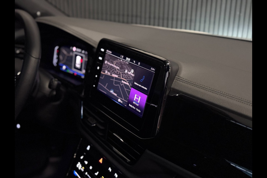 Volkswagen T-Roc 2.0 TSI 4Motion 3X R-LINE | PANO | IQ LIGHT | BEATS | VOL!