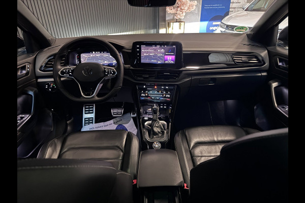 Volkswagen T-Roc 2.0 TSI 4Motion 3X R-LINE | PANO | IQ LIGHT | BEATS | VOL!
