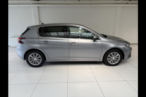 Peugeot 308 1.2 PureTech Allure | 130pk | Panoramadak | Trekhaak | Climate Control | Parkeersensoren |