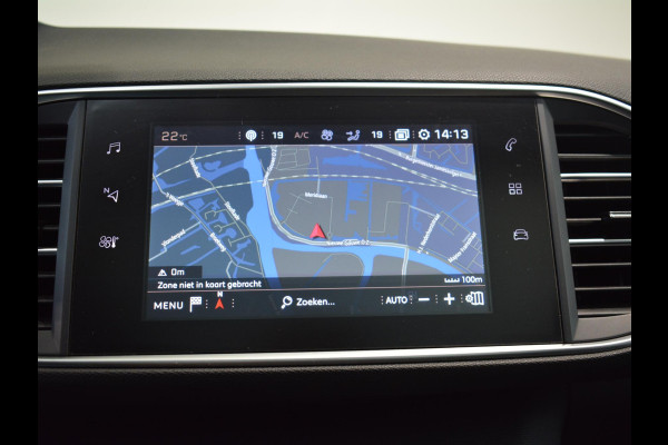Peugeot 308 1.2 PureTech Allure | 130pk | Panoramadak | Trekhaak | Climate Control | Parkeersensoren |