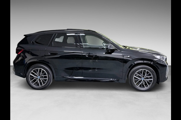 BMW X1 XDrive30e M-SPORT 327PK PANO/LEDER/H-KARDON/MASSAGE/M-STOELEN/DAB/CARPLAY//