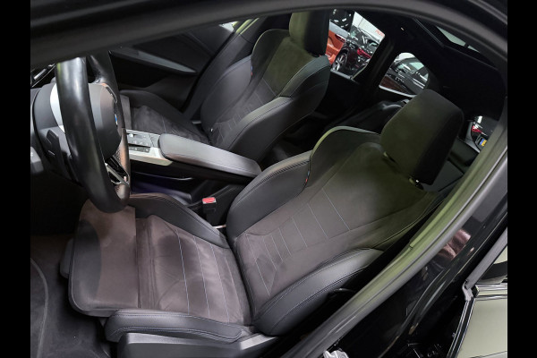 BMW X1 XDrive30e M-SPORT 327PK PANO/LEDER/H-KARDON/MASSAGE/M-STOELEN/DAB/CARPLAY//