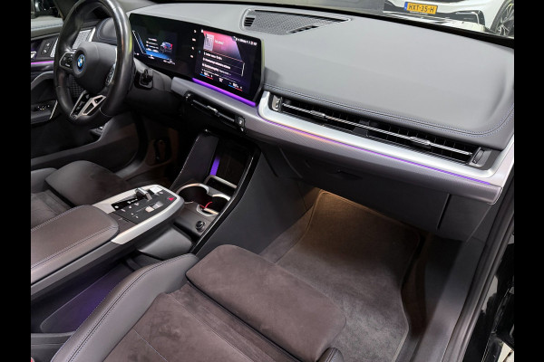 BMW X1 XDrive30e M-SPORT 327PK PANO/LEDER/H-KARDON/MASSAGE/M-STOELEN/DAB/CARPLAY//