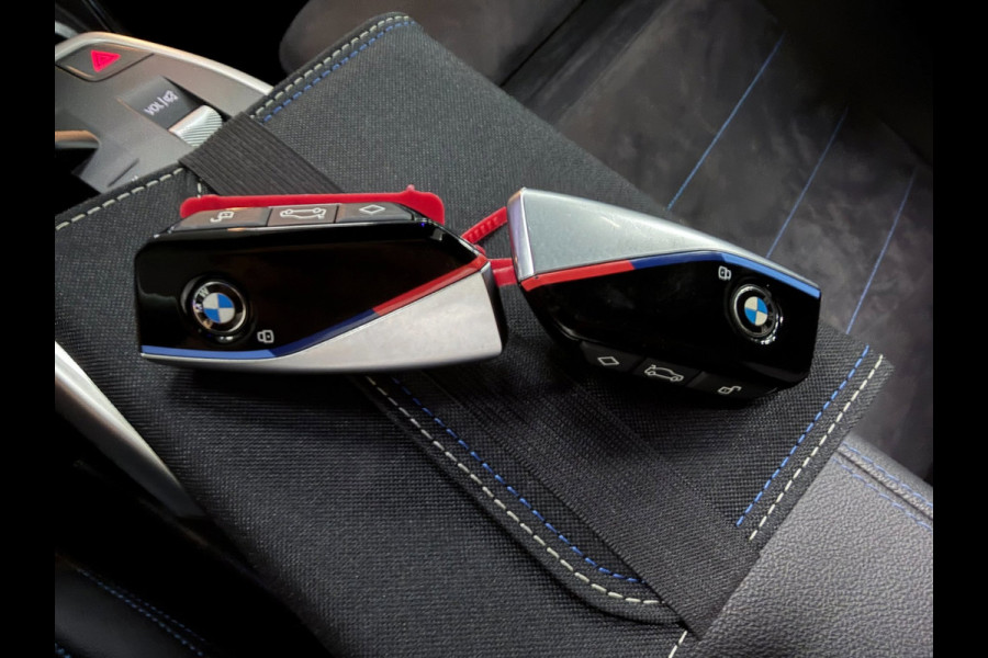 BMW X1 XDrive30e M-SPORT 327PK PANO/LEDER/H-KARDON/MASSAGE/M-STOELEN/DAB/CARPLAY//
