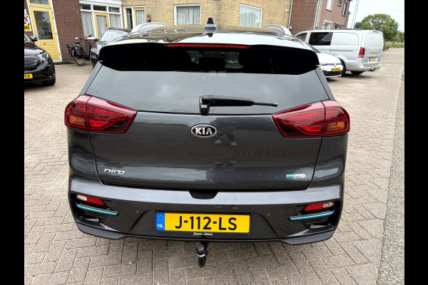 Kia e-Niro ExecutiveLine 64 kWh SOH 94.7%, Trekhaak, App Connect, Leer, Camera, Stoel/Stuur Verwarming