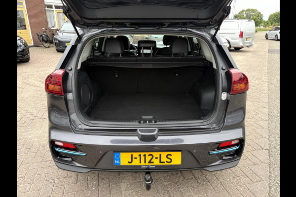Kia e-Niro ExecutiveLine 64 kWh SOH 94.7%, Trekhaak, App Connect, Leer, Camera, Stoel/Stuur Verwarming