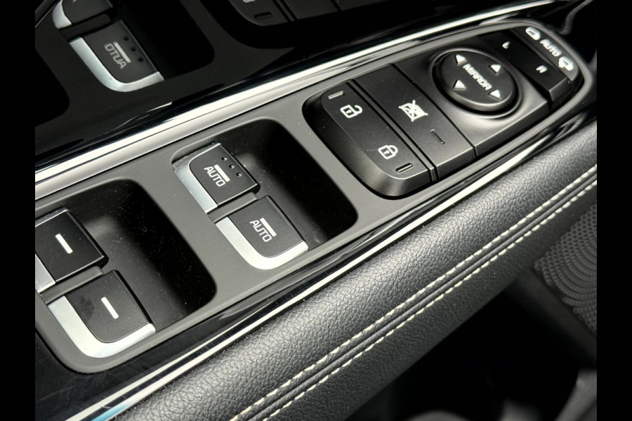 Kia e-Niro ExecutiveLine 64 kWh SOH 94.7%, Trekhaak, App Connect, Leer, Camera, Stoel/Stuur Verwarming