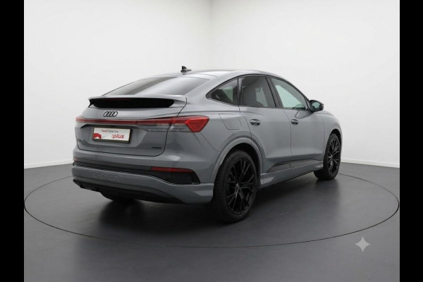 Audi Q4 Sportback e-tron 40 S edition 77 kWh 204pk | Lederen bekleding | 20 inch Lichtmetalen velgen | Parkeercamera | Matrix Led |
