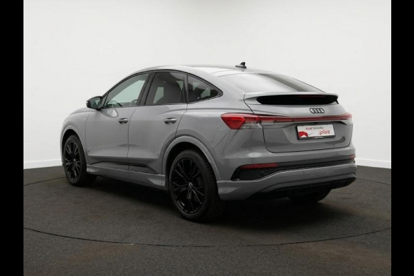 Audi Q4 Sportback e-tron 40 S edition 77 kWh 204pk | Lederen bekleding | 20 inch Lichtmetalen velgen | Parkeercamera | Matrix Led |