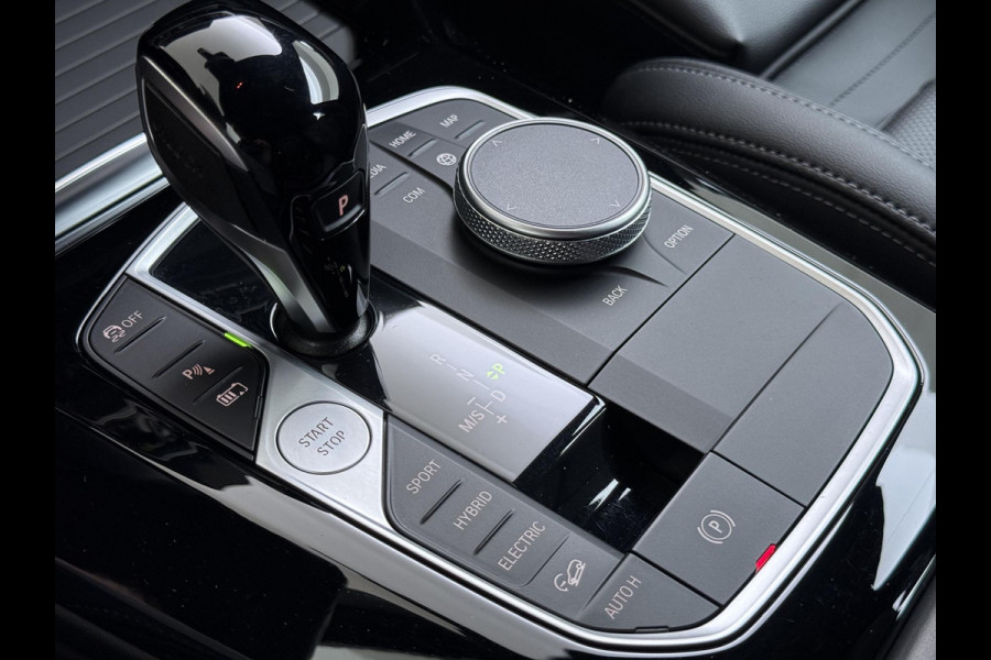 BMW X3 xDrive30e M-SPORT| DEALER ONDERHOUDEN| CAMERA| ELEKTRISCHE ACHTERKLEP| APPLE CARPLAY| RIJKLAARPRIJS