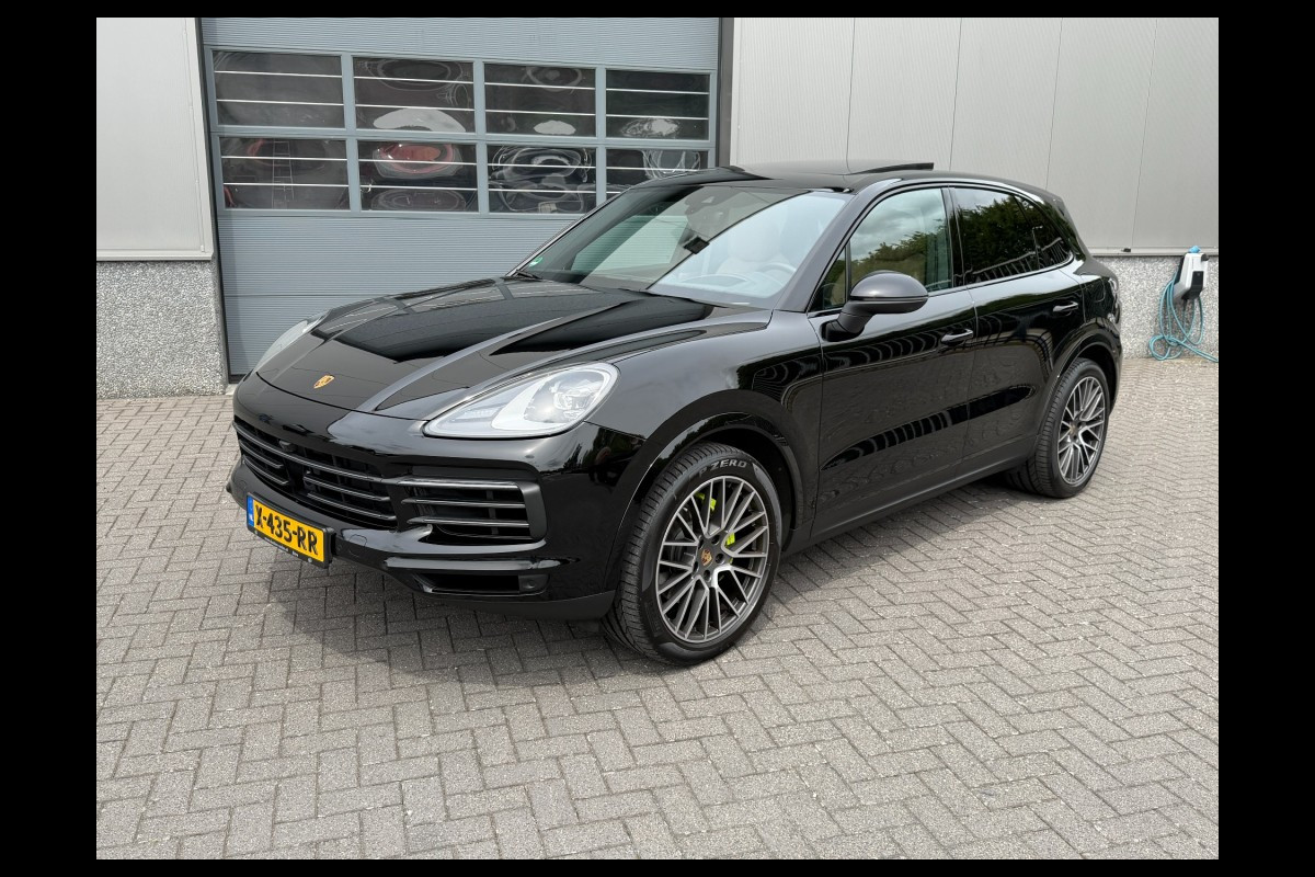 Porsche Cayenne 3.0 E-HYBRID Platinum Edtion