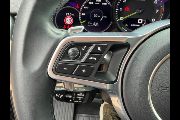 Porsche Cayenne 3.0 E-HYBRID Platinum Edtion