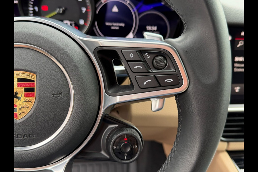 Porsche Cayenne 3.0 E-HYBRID Platinum Edtion