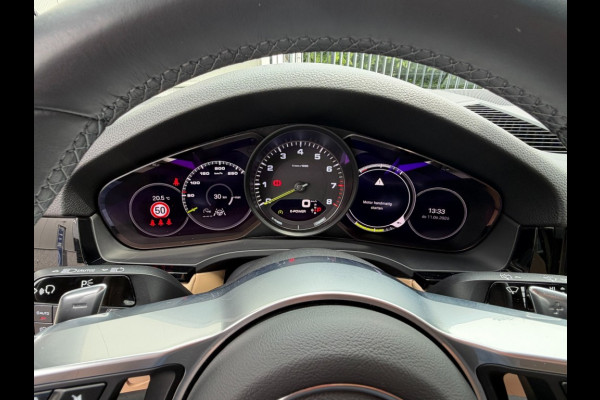 Porsche Cayenne 3.0 E-HYBRID Platinum Edtion