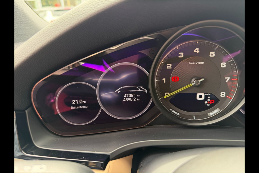 Porsche Cayenne 3.0 E-HYBRID Platinum Edtion