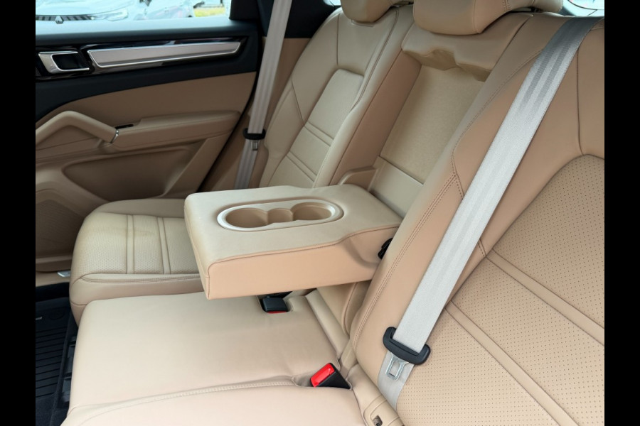 Porsche Cayenne 3.0 E-HYBRID Platinum Edtion