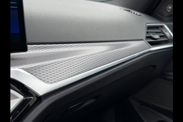 BMW 3 Serie Touring 330e xDrive High Executive M Sport Performance | PANO | H/K | DRAVIT | ACC | TREKHAAK | DEALER | 1E EIG