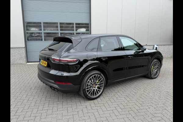 Porsche Cayenne 3.0 E-HYBRID Platinum Edtion