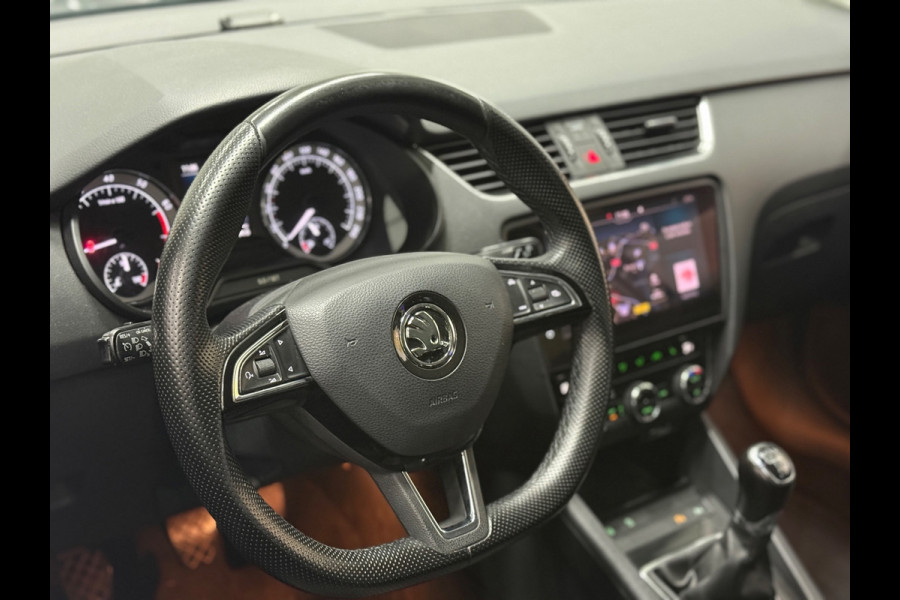 Škoda Octavia Combi 1.0 TSI Sportline Business | NAP | Keyless | Cruise Control | Stoelverwarming | Camera | Canton
