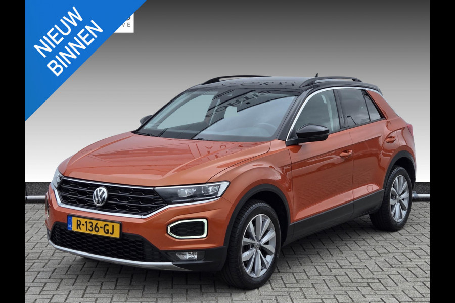 Volkswagen T-Roc 1.5 TSI Style Business | Automaat| Trekhaak| Keyless entry| Full LED|