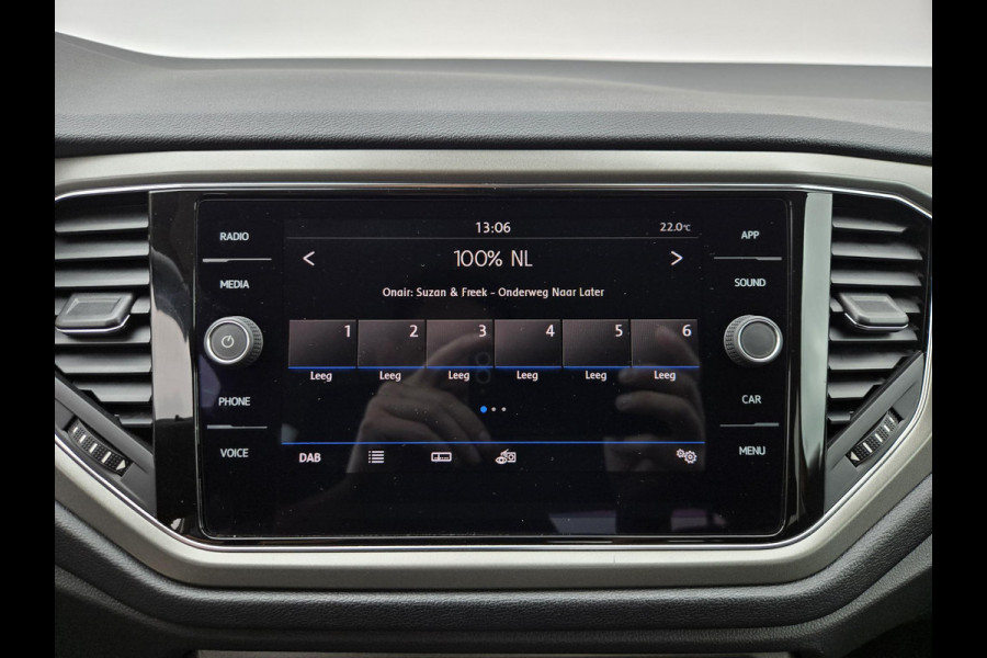 Volkswagen T-Roc 1.5 TSI Style Business | Automaat| Trekhaak| Keyless entry| Full LED|