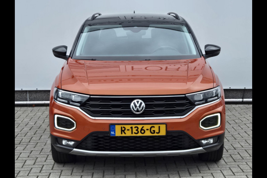Volkswagen T-Roc 1.5 TSI Style Business | Automaat| Trekhaak| Keyless entry| Full LED|