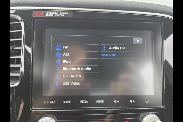 Mitsubishi Outlander 2.4 PHEV Intense S | Dealeronderhouden| Metallic Wit | Trekhaak 1500KG|