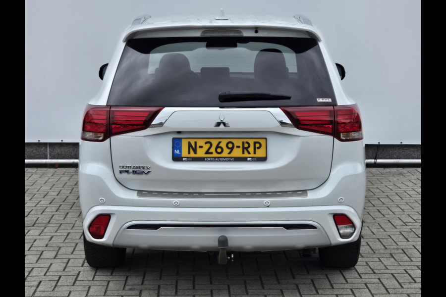 Mitsubishi Outlander 2.4 PHEV Intense S | Dealeronderhouden| Metallic Wit | Trekhaak 1500KG|