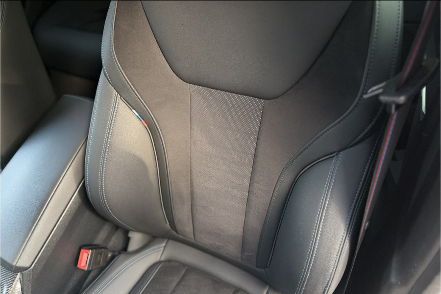 BMW 3 Serie Touring 330e M-Sport Pro | Widescreen | Memory | Camera | Laserlight | Adaptive Cruise