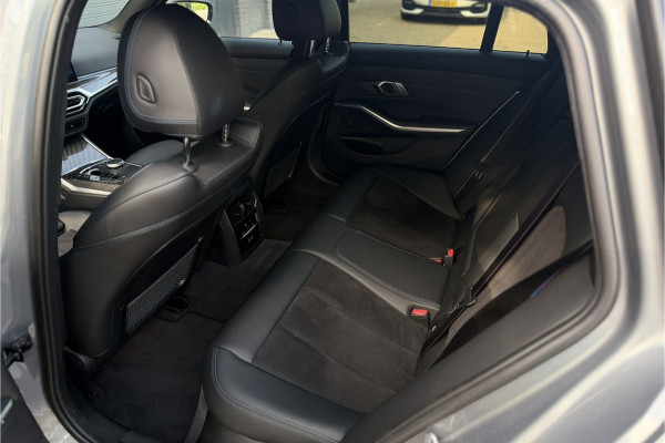 BMW 3 Serie Touring 330e M-Sport Pro | Widescreen | Memory | Camera | Laserlight | Adaptive Cruise