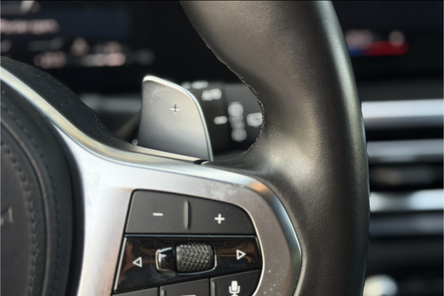 BMW 3 Serie Touring 330e M-Sport Pro | Widescreen | Memory | Camera | Laserlight | Adaptive Cruise