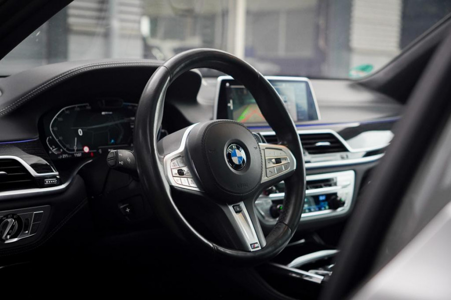 BMW 7 Serie 745e High Executive / M-Sport / Schuifdak / Massage / Co-Pilot / Bowers&Wilkins / Alcantara Hemel / Laser