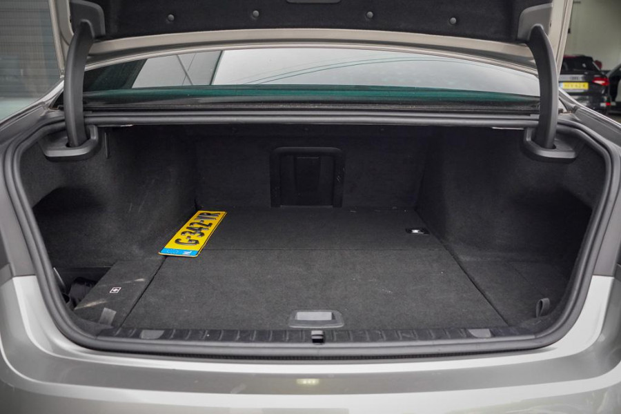 BMW 7 Serie 745e High Executive / M-Sport / Schuifdak / Massage / Co-Pilot / Bowers&Wilkins / Alcantara Hemel / Laser