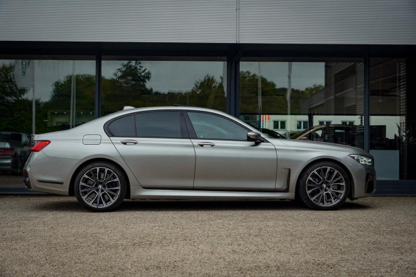 BMW 7 Serie 745e High Executive / M-Sport / Schuifdak / Massage / Co-Pilot / Bowers&Wilkins / Alcantara Hemel / Laser