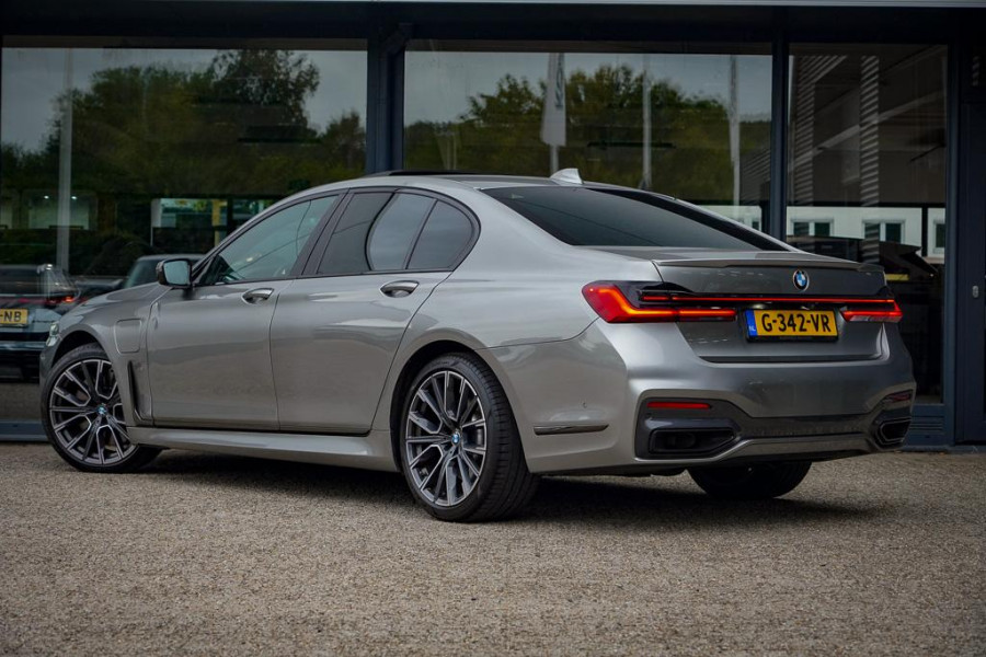 BMW 7 Serie 745e High Executive / M-Sport / Schuifdak / Massage / Co-Pilot / Bowers&Wilkins / Alcantara Hemel / Laser