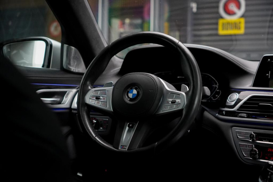 BMW 7 Serie 745e High Executive / M-Sport / Schuifdak / Massage / Co-Pilot / Bowers&Wilkins / Alcantara Hemel / Laser