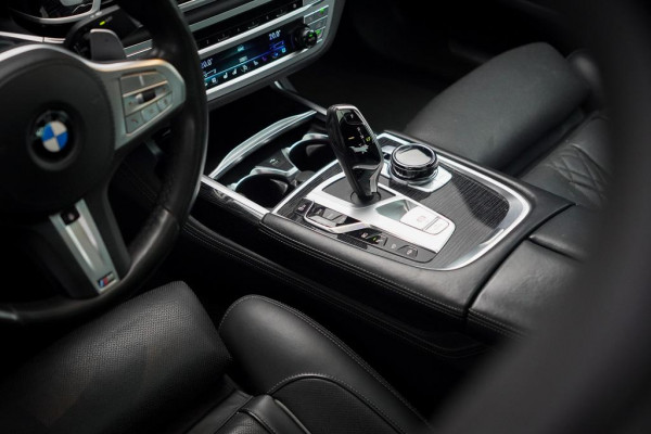 BMW 7 Serie 745e High Executive / M-Sport / Schuifdak / Massage / Co-Pilot / Bowers&Wilkins / Alcantara Hemel / Laser