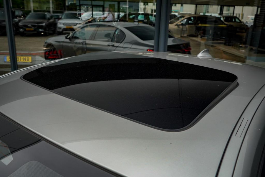 BMW 7 Serie 745e High Executive / M-Sport / Schuifdak / Massage / Co-Pilot / Bowers&Wilkins / Alcantara Hemel / Laser