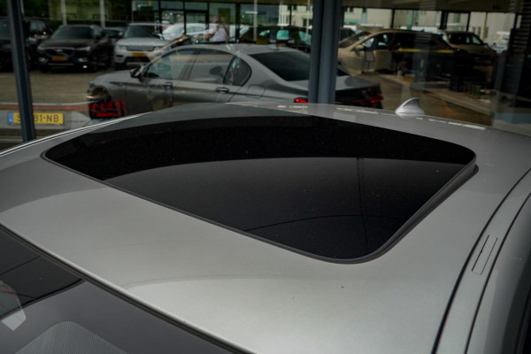 BMW 7 Serie 745e High Executive / M-Sport / Schuifdak / Massage / Co-Pilot / Bowers&Wilkins / Alcantara Hemel / Laser
