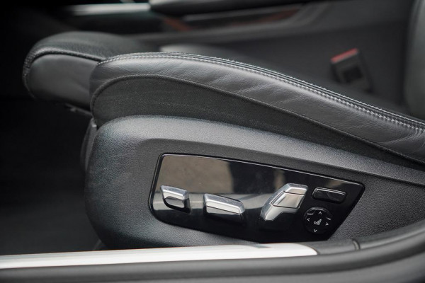 BMW 7 Serie 745e High Executive / M-Sport / Schuifdak / Massage / Co-Pilot / Bowers&Wilkins / Alcantara Hemel / Laser