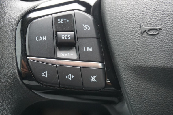 Ford Fiesta 1.0 EcoB.95PK Connected/Parkeersensor voor+achter/ All-Season banden.
