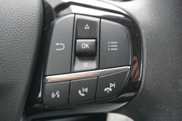 Ford Fiesta 1.0 EcoB.95PK Connected/Parkeersensor voor+achter/ All-Season banden.