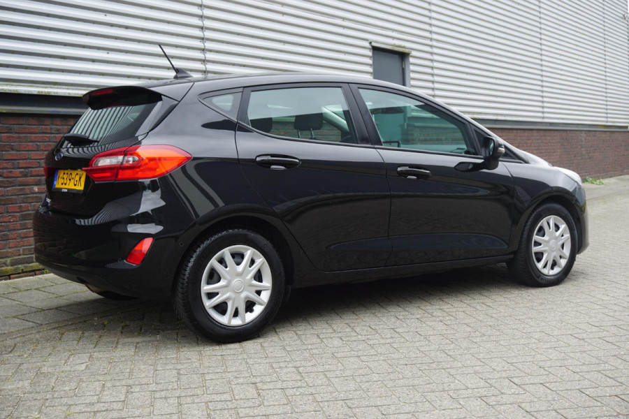 Ford Fiesta 1.0 EcoB.95PK Connected/Parkeersensor voor+achter/ All-Season banden.